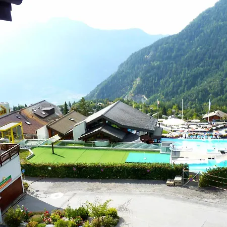 Eaux-vives 202 By Interhome