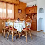 Apartment Eaux-vives 202 By Interhome